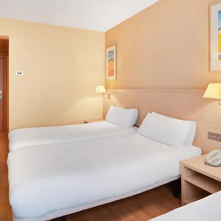 Tarragona 3* فالس