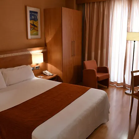 Tarragona 3* فالس