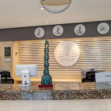Hotel Tarragona 3*