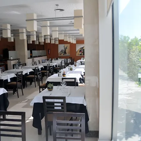 ホテル Tarragona 3*