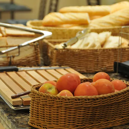 ホテル Tarragona 3*